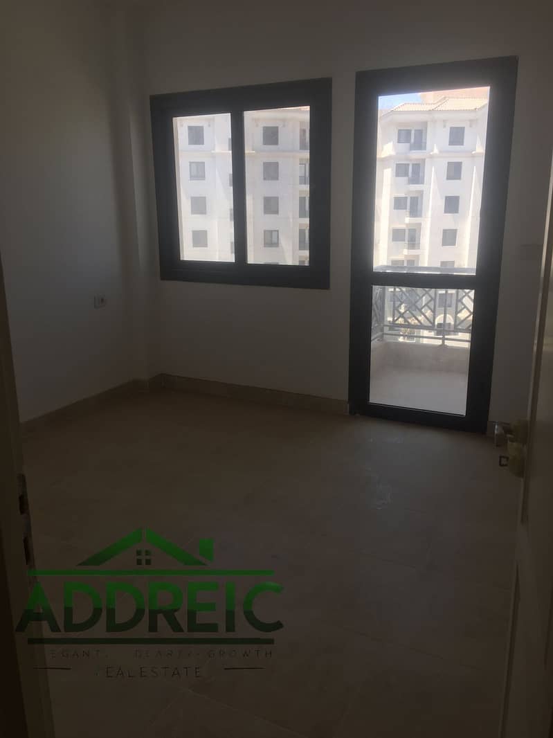 5 WhatsApp Image 2026-01-01 at 9.57. 13 PM. jpeg