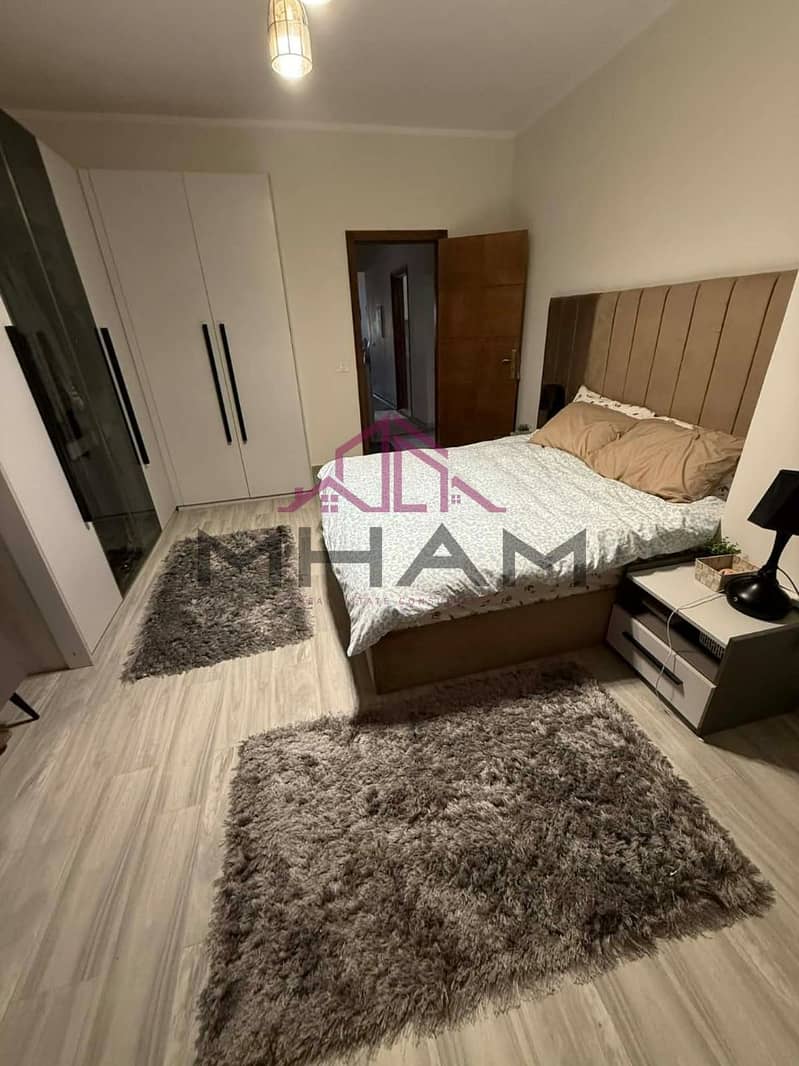 9 photo_5944784141750569953_y. jpg