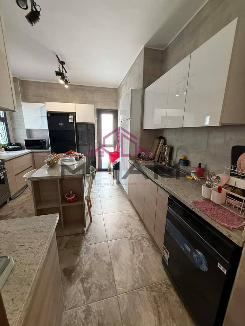 17 photo_5944784141750569961_y. jpg