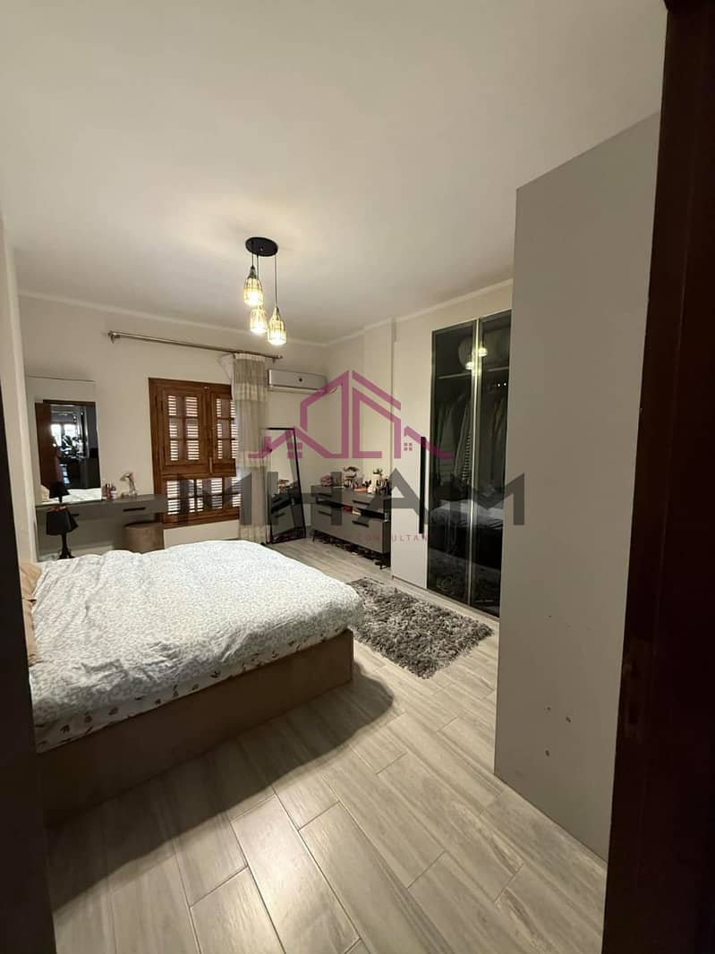 27 photo_5944784141750569971_y. jpg