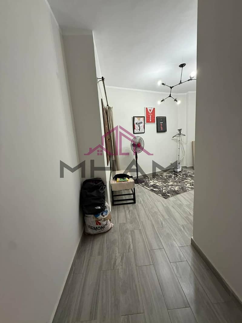 28 photo_5944784141750569972_y. jpg