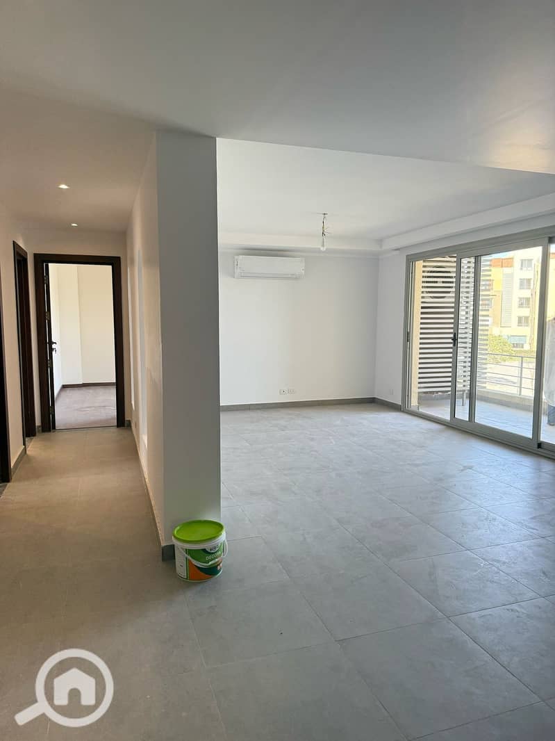 9 b5eec18a-9296-4e5a-9824-91996984c95a. jpg