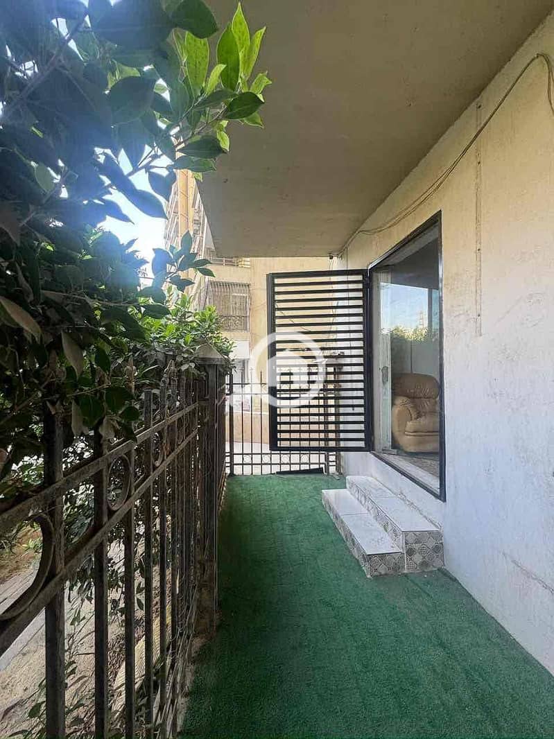 2 4f06df34-dd44-41cd-ad23-178d651718f0. jpg