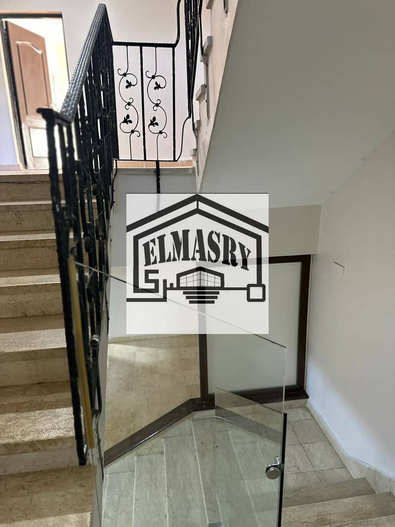 21 d5924972-b38a-4f5d-8739-24a13e2dd8e5. jpg