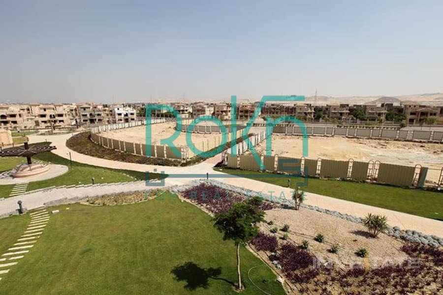 4 imgi_89_royal-city-rent. jpg