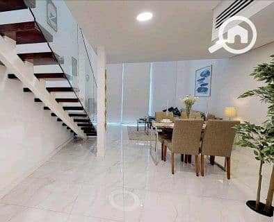 6 Bedroom Flat for Sale in Sheikh Zayed, Giza - شقة دوبلكس مفروشة بالكامل ذات تراسات على القناة المائية في أبوظبي أبو ظبي (112407). jpeg