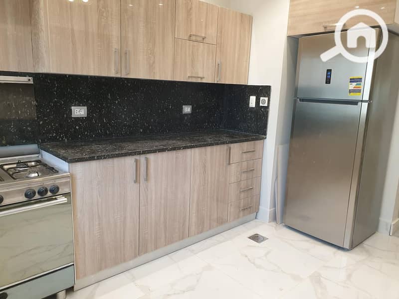 3 e053fd7a-84e4-4884-acd4-73b00061a719. jpeg