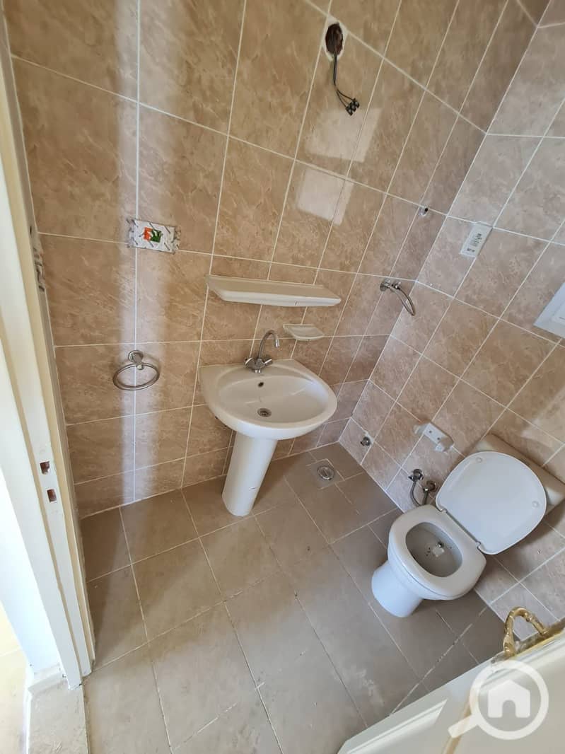 9 aa49e80e-0517-4f63-bb7d-746e4b7df261. jpeg