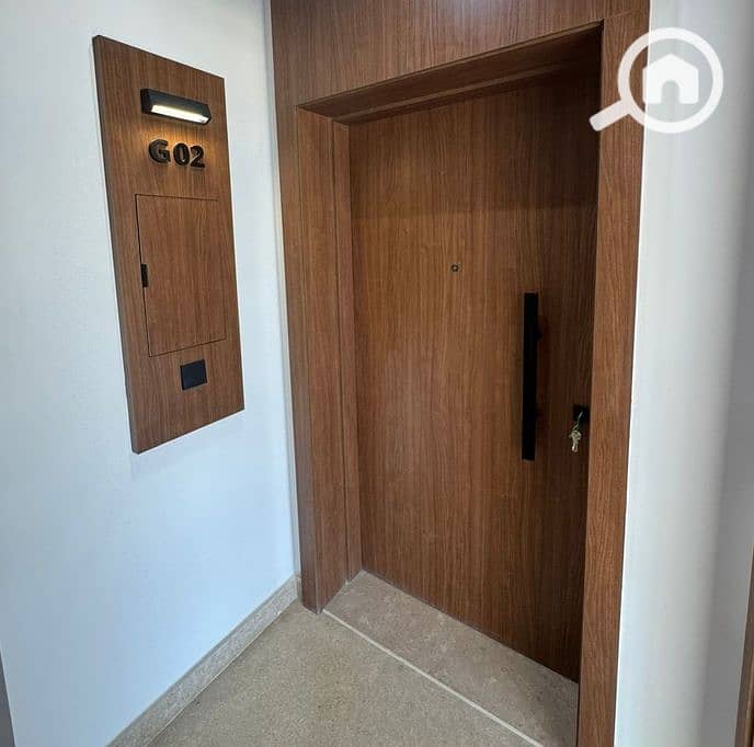 6 Screenshot_4-1-2026_163654_. jpeg