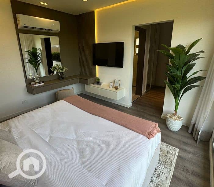 8 Screenshot_4-1-2026_163943_. jpeg