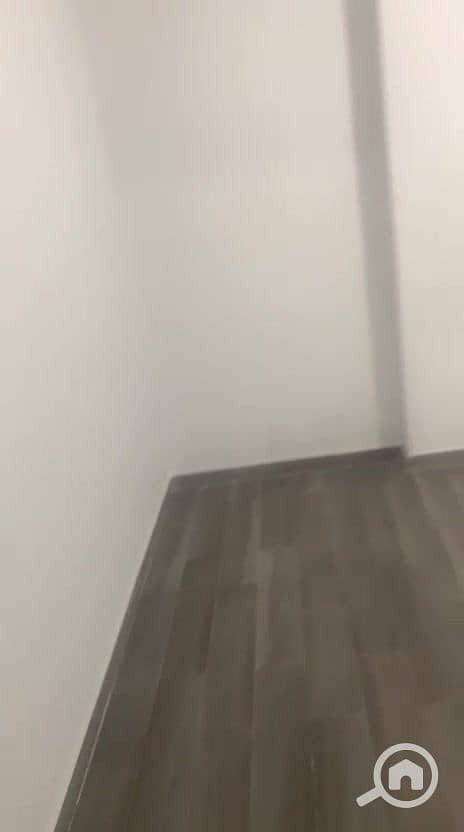 12 60d46467-26cd-4eb1-a95a-fed8be7e4758. jpg