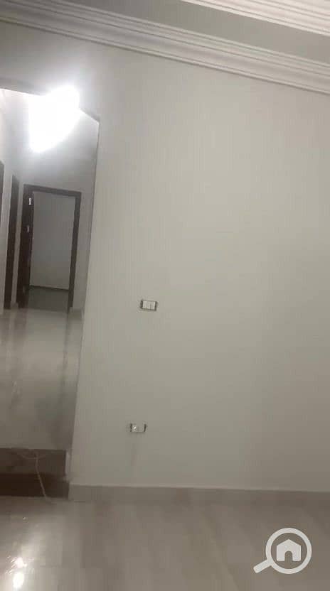 27 02963380-0be4-4a85-ba1c-1f551bd980b2. jpg