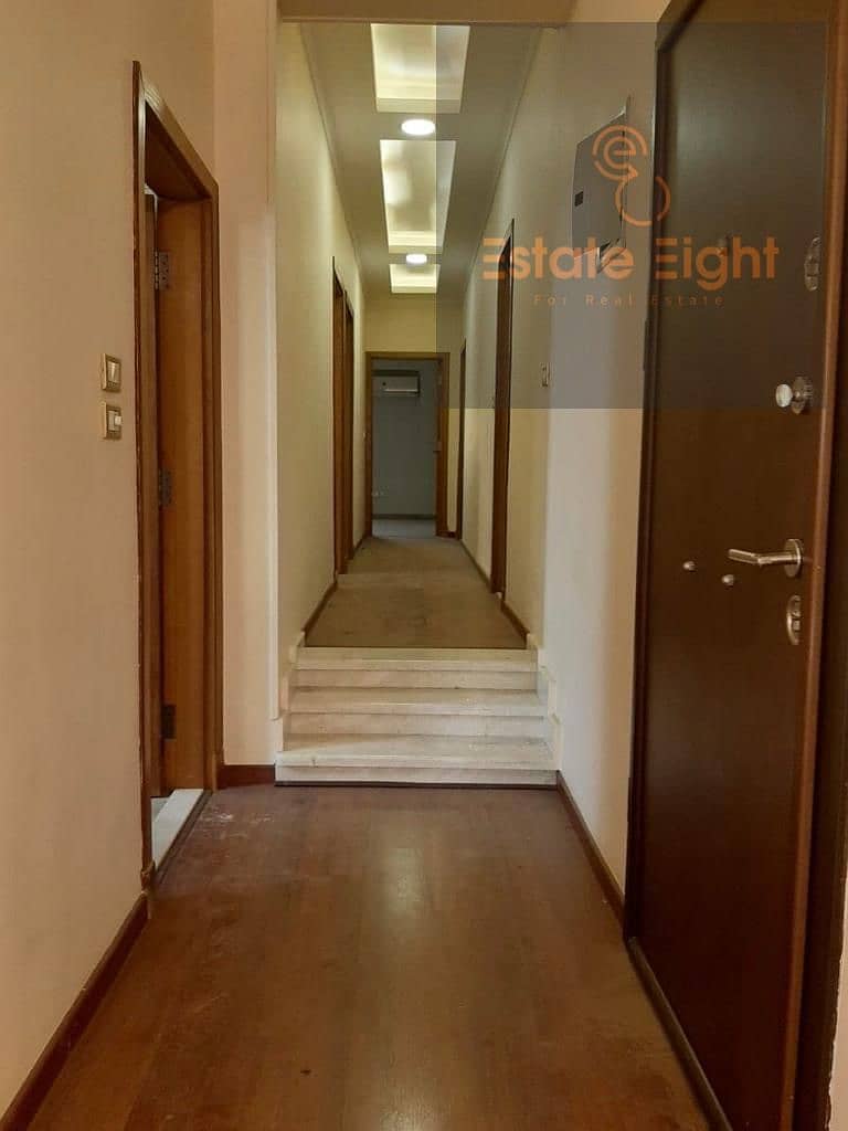 2 7633159a-7d03-490d-aa35-dc56f22ee11e. jpg