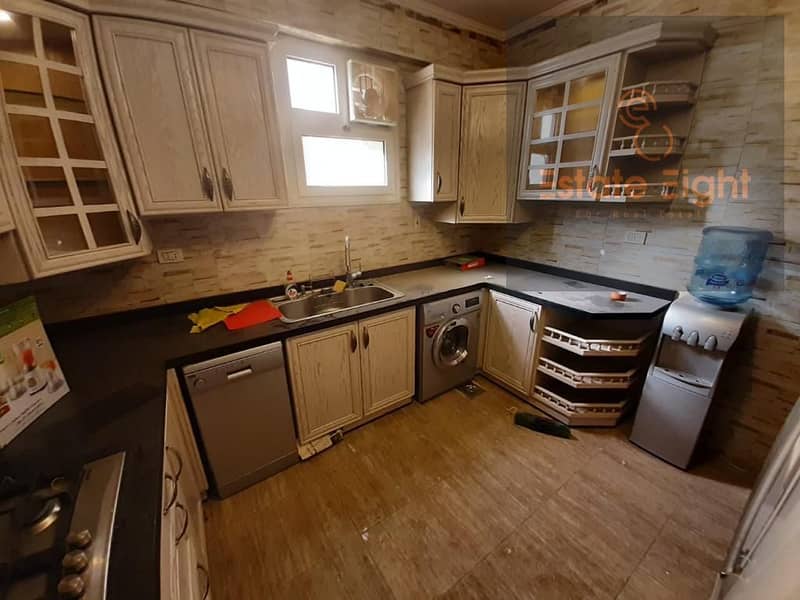 5 cf1e65c3-d310-4c01-aacd-e77f4cf7c412. jpg