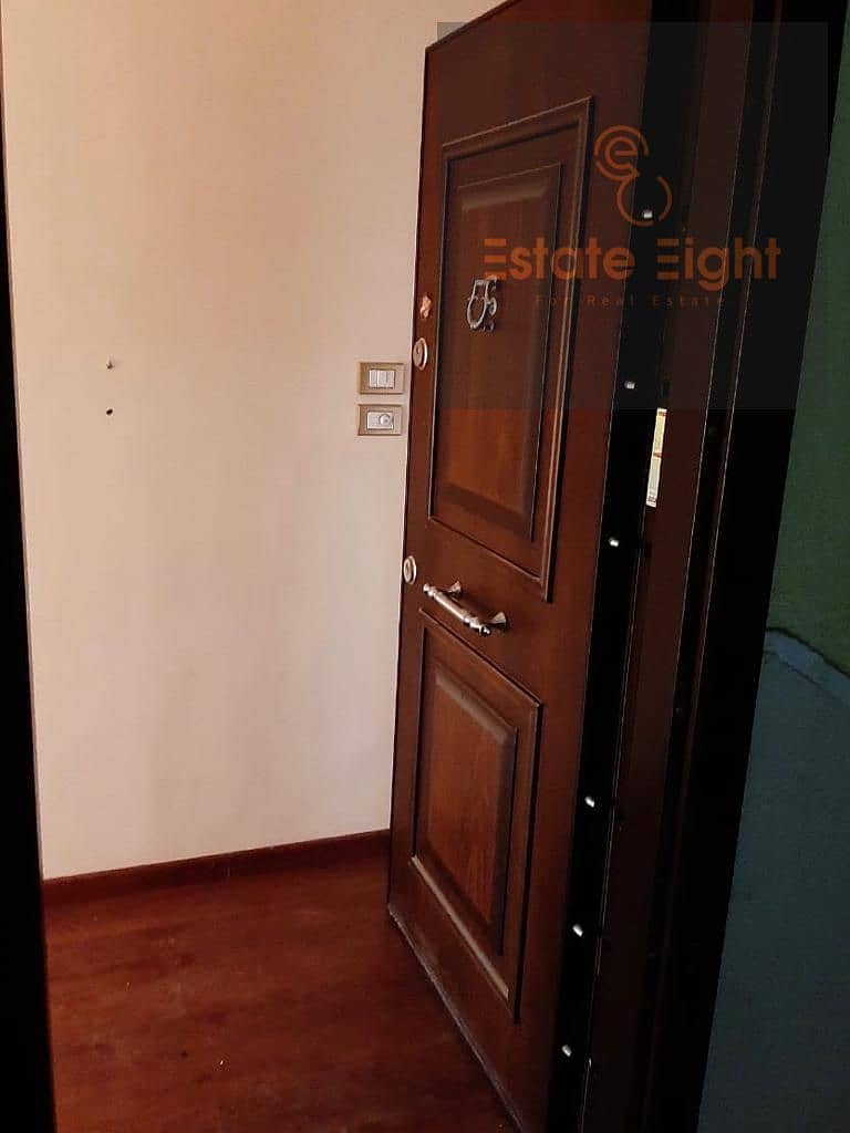 8 4046562a-ec77-4475-ac8d-25d9237f468d. jpg