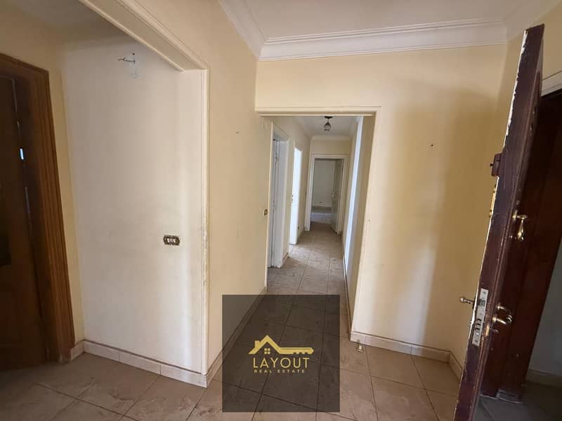 4 ab0bbdf6-6e69-407c-9e47-eefd2a9de2da. jpg