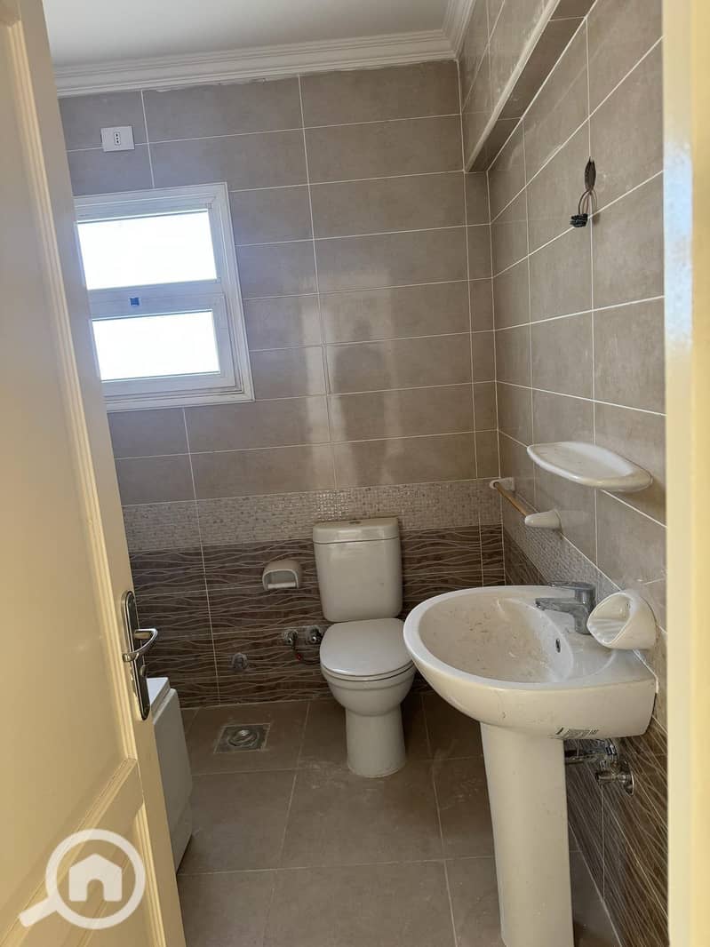 10 e03f2d58-23e1-41bc-ab72-3e815fb74b91. jpeg