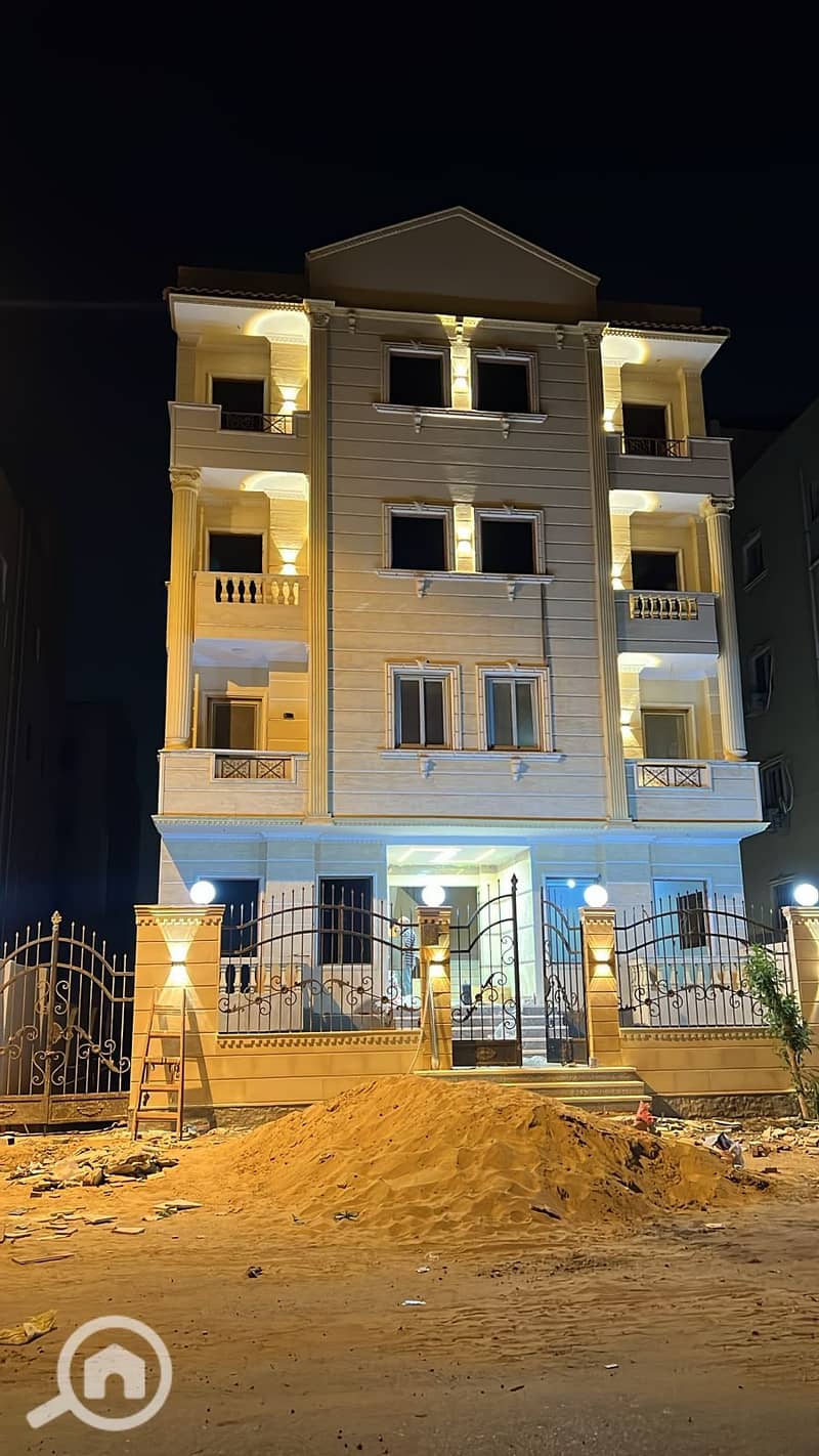 4 c6ee262b-dabd-4114-9d9f-c991bd6557c1. jpg