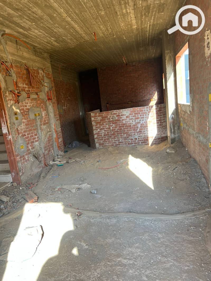 8 6135e792-1c5f-433c-bd64-14adc3791814. jpg