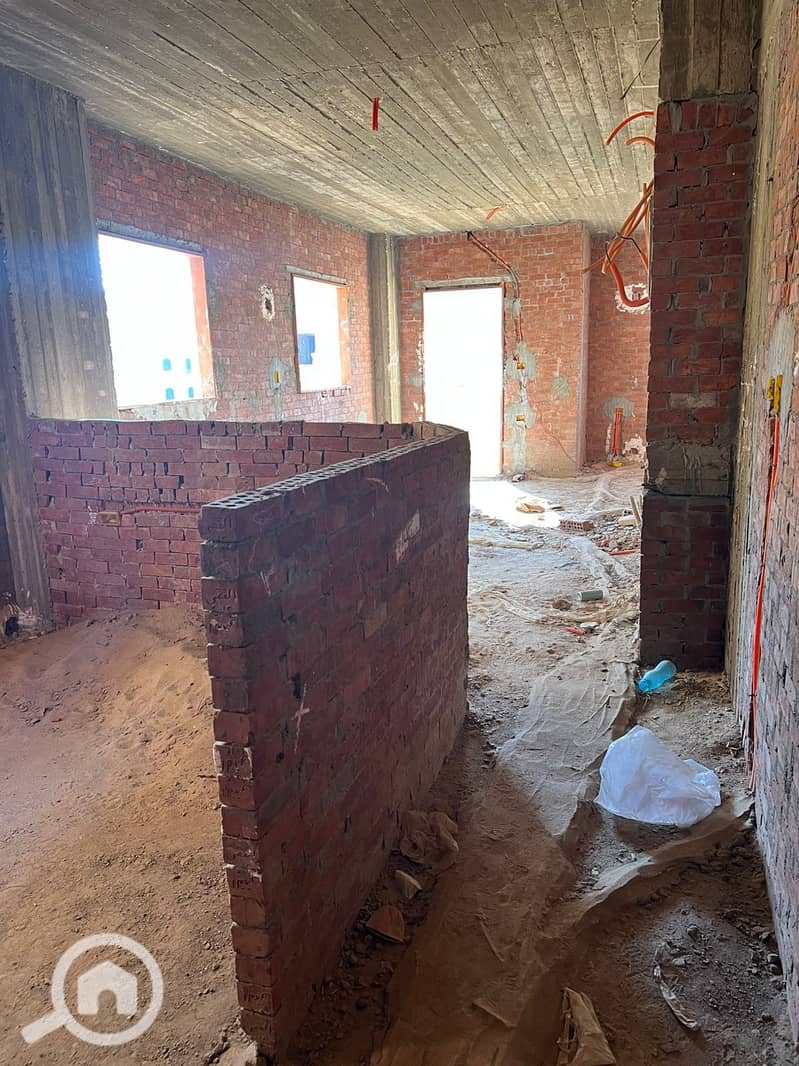 9 f8e37a01-98f4-4777-9035-cd6fa6a3504e. jpg