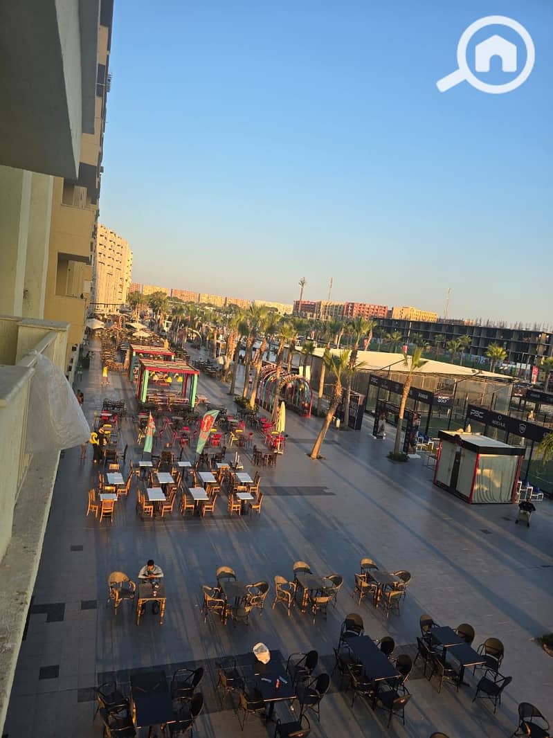 2 232586cb-0880-4e48-8d85-7e9f27b13389. jpeg