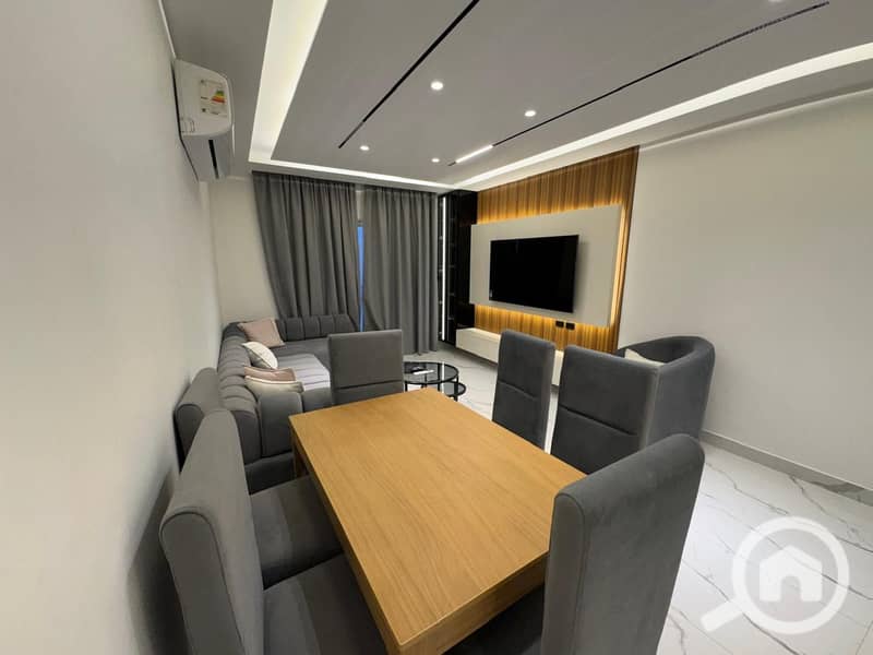 4 eb438766-ae79-4d08-83eb-eee5c0eee6e9. jpeg