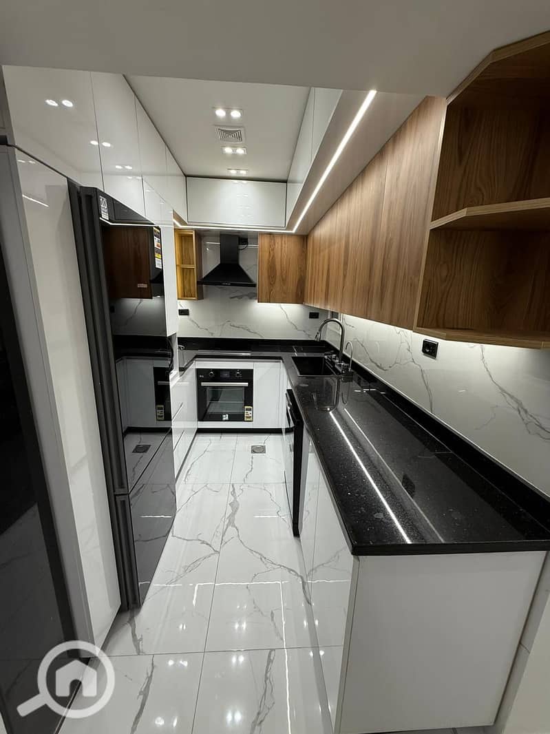 8 72be512b-bbe3-4892-be33-8142882e53eb. jpeg