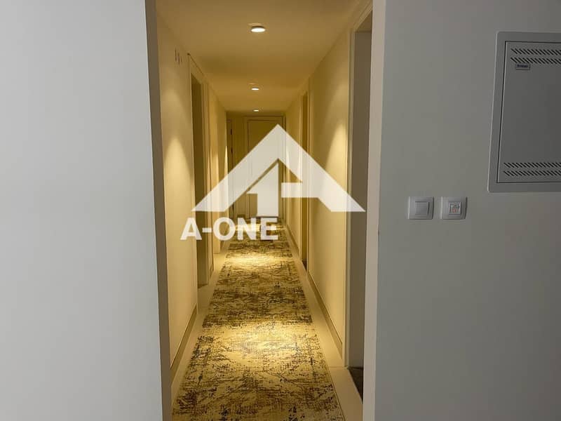 4 03b75d5c-6379-4d39-bf73-984b5388aa0c. jpg