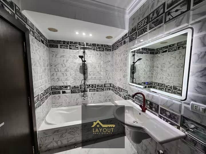 9 473716a5-b52b-4242-9457-12a167a380d6. jpg