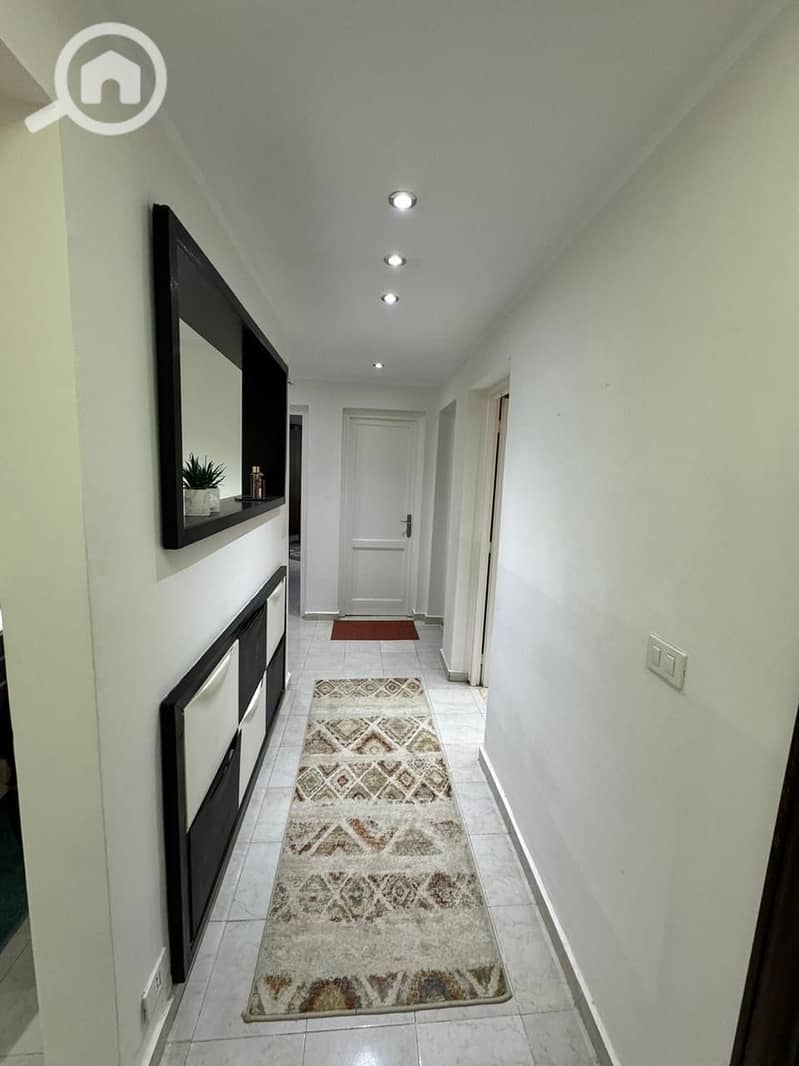 8 b3d9e829-1f21-47a4-be46-0defcc02d648. jpeg