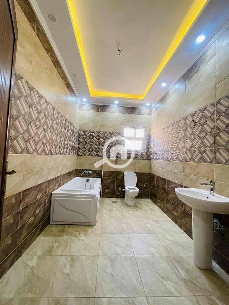 4 8c5a234c-265a-49c7-8e87-be19fd4340bb. jpg