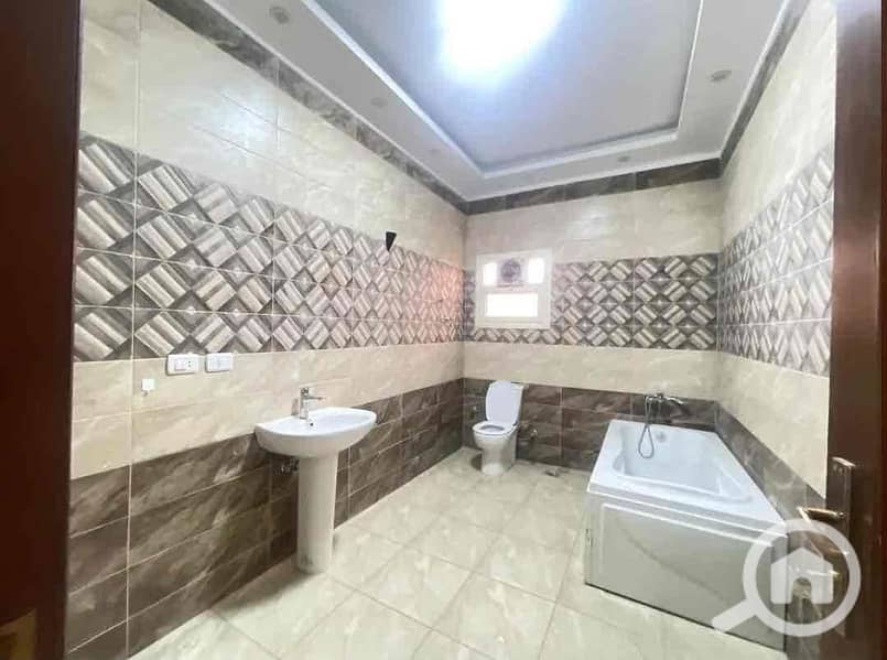 8 fc1cca80-0d76-425f-b1f0-30375db6521e. jpg