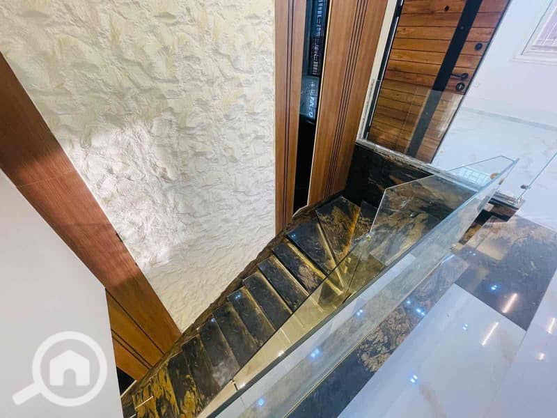 2 06a5bb2e-e7f4-4194-82d7-f5eaed7851a9. jpg