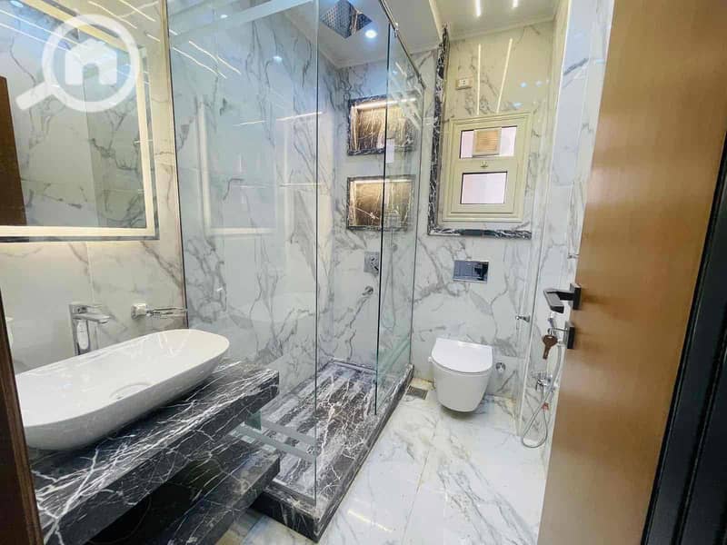 6 cc9d057a-c3f6-42eb-95dd-07a757387050. jpg