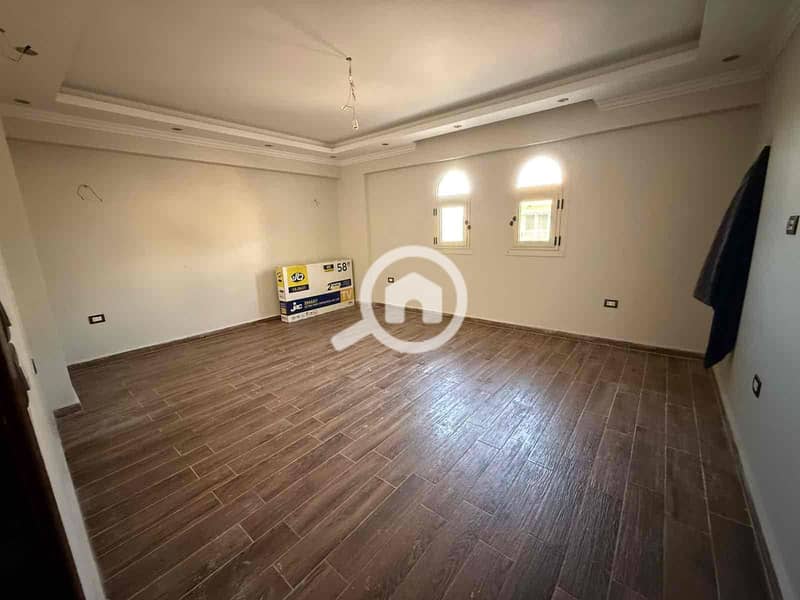 6 aead90f7-333f-4960-9840-2390e7ea5f19. jpg