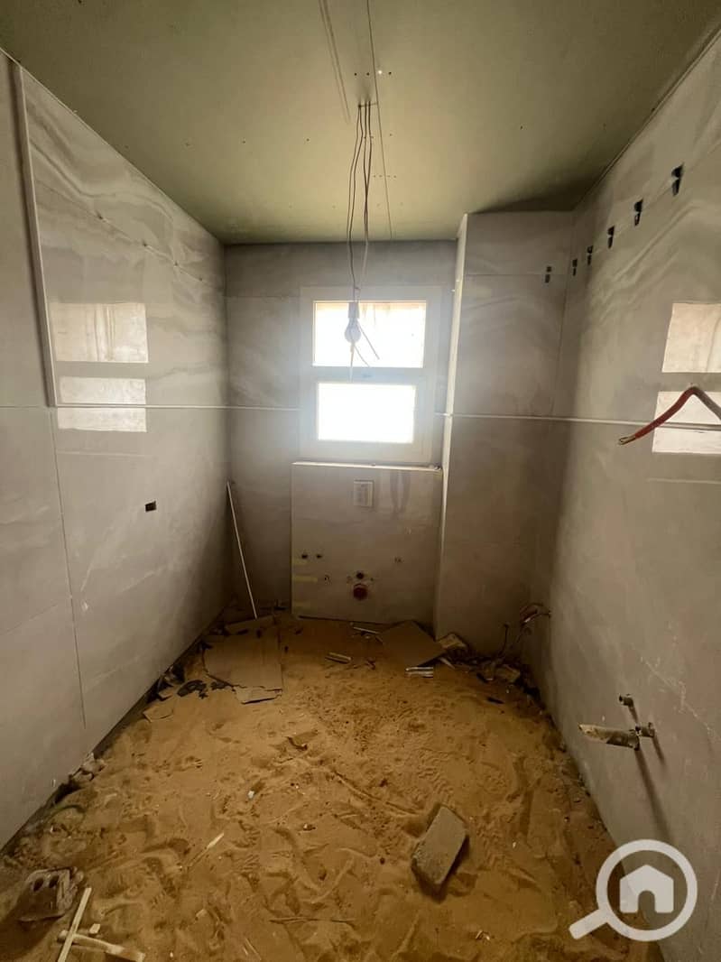 4 WhatsApp Image 2025-12-14 at 5.20. 07 PMhguy. jpeg