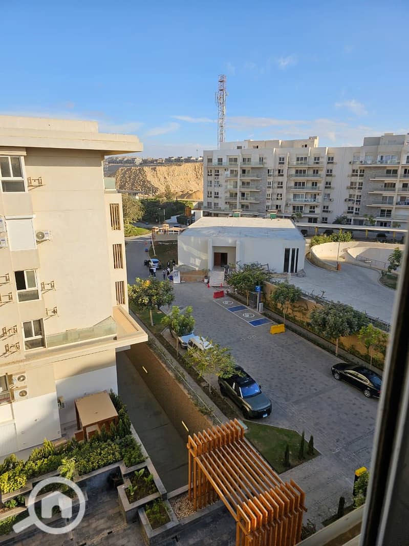 2 WhatsApp Image 2026-01-04 at 17.32. 05 (1). jpeg