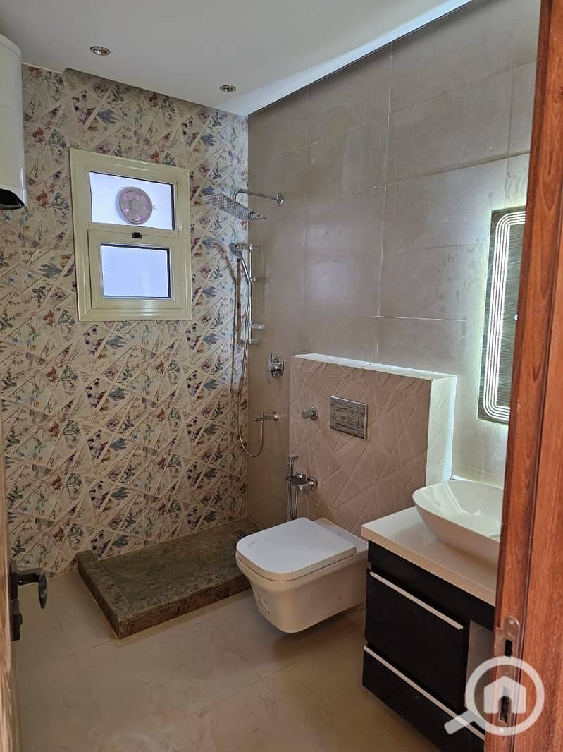 16 WhatsApp Image 2026-01-04 at 17.32. 04 (1). jpeg