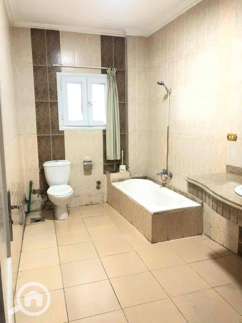 28 2458e5c2-ccd8-4e70-8fce-a88c7335b53a. jpg