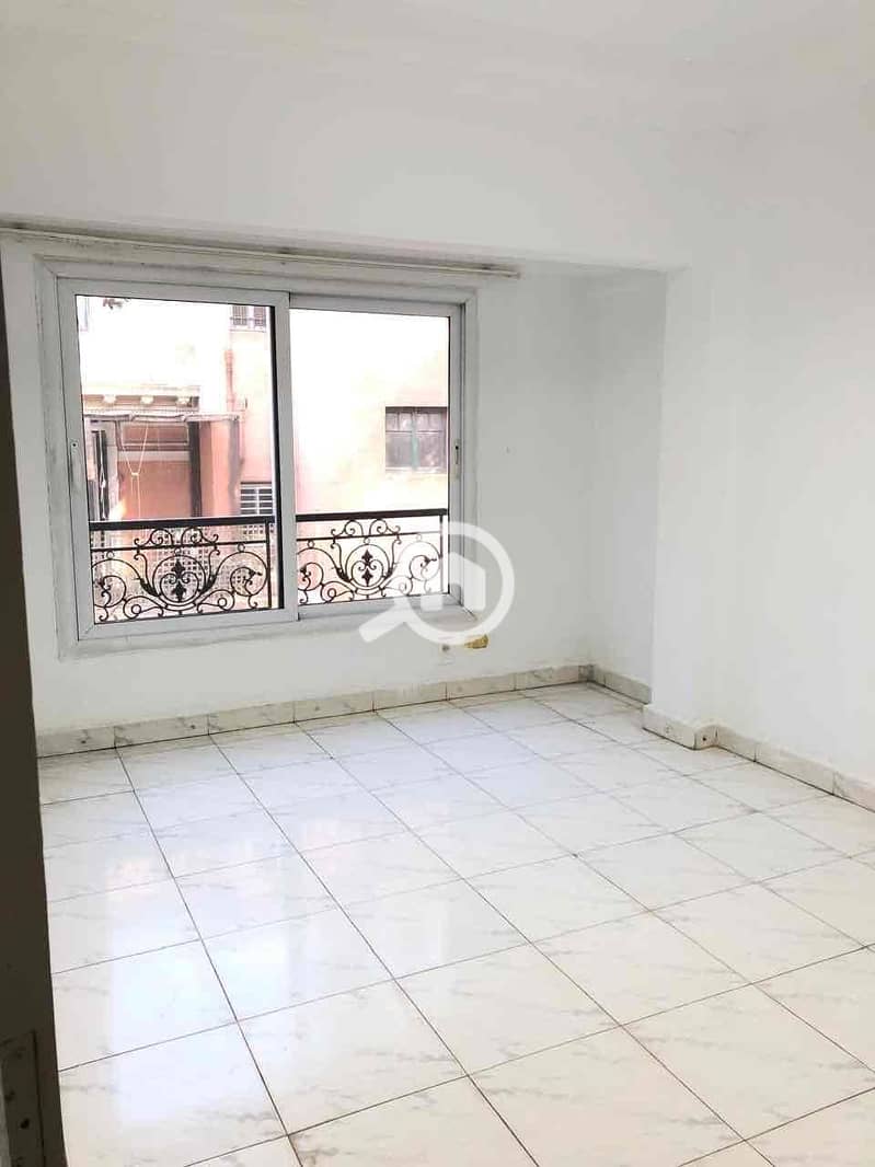 30 f672d7f6-b6f0-449a-93e7-e3b0dbf03677. jpg