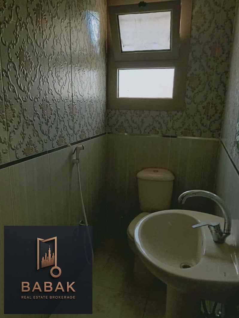 9 3ce73500-0896-4928-b268-566b39ce1549. jpg