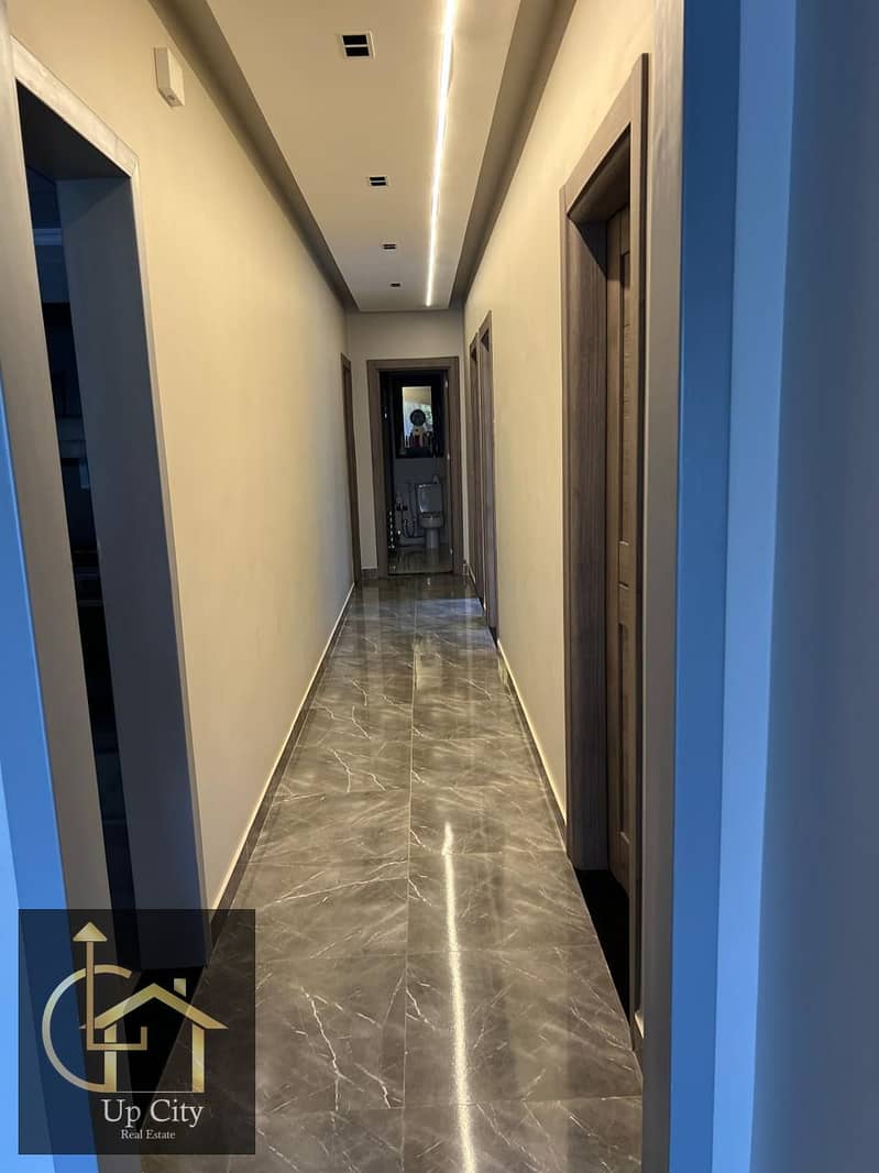 7 1ce70ecc-57e9-4d5c-84be-25290ac9e82f. jpg