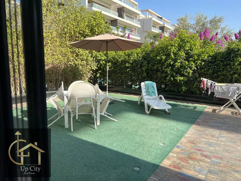 8 9ed60504-baeb-4255-aba1-8e5cbf77e868. jpg