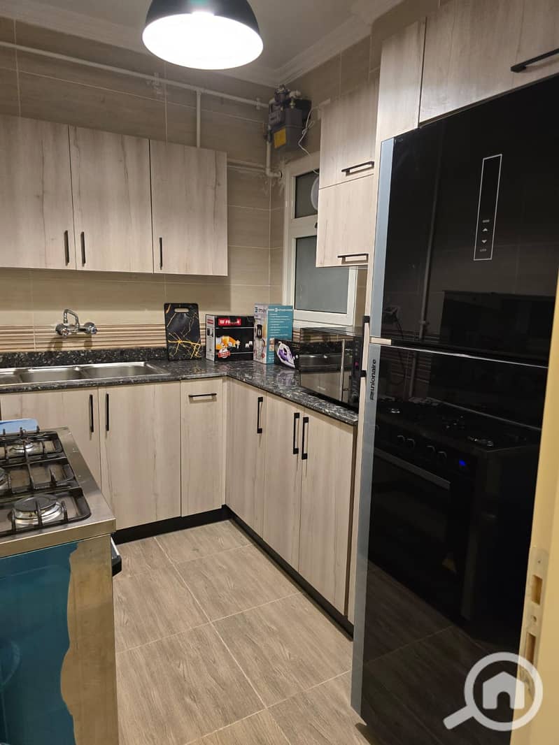 7 6e01bde8-5842-4716-971a-06fb78b6c81d. jpeg