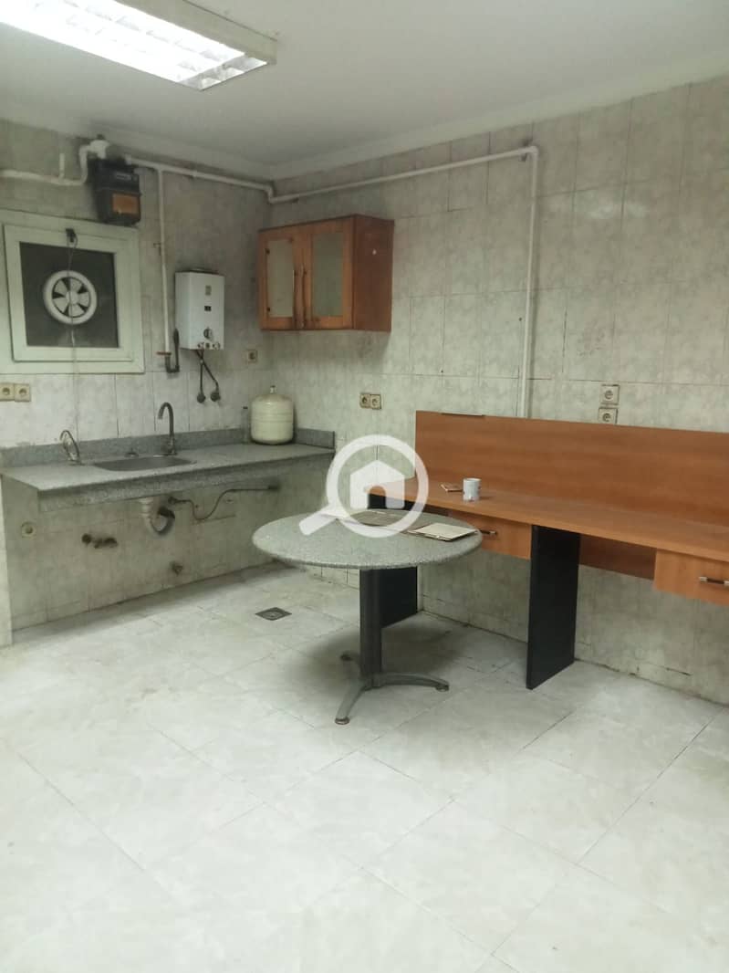 12 IMG-20251112-WA0033. jpg