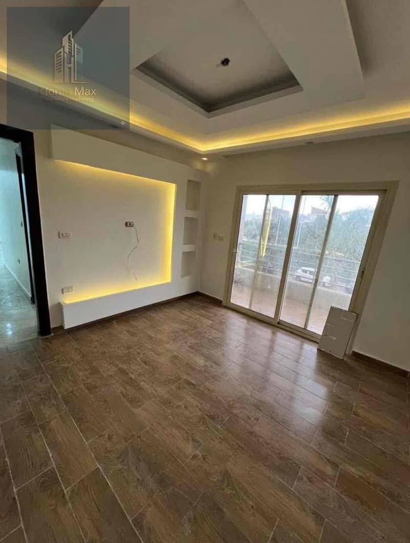 8 5432509b-7c43-4a3c-b078-b29c0d6d9f30. jpg