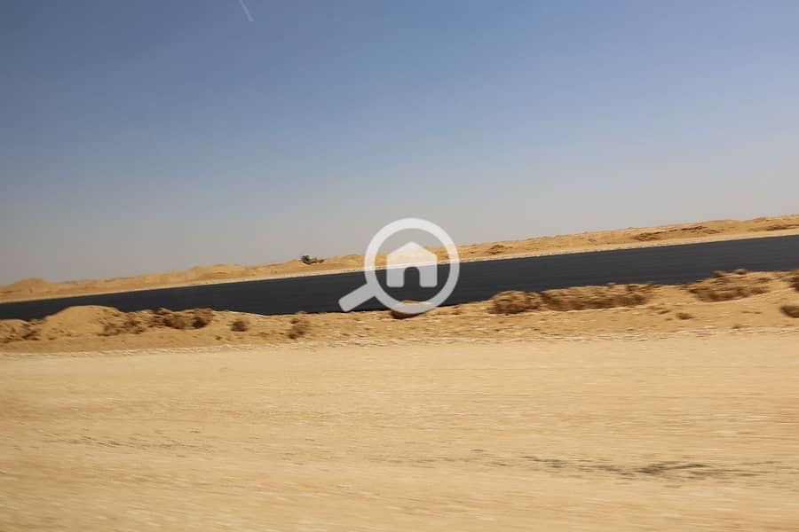 5 b3b427cd-b080-4013-bbad-8674629a3c21. jpg