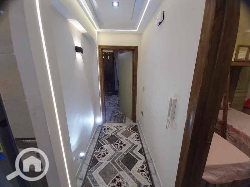 4 d67feb99-b1b6-4b17-99fd-54cd1647eb86. jpg