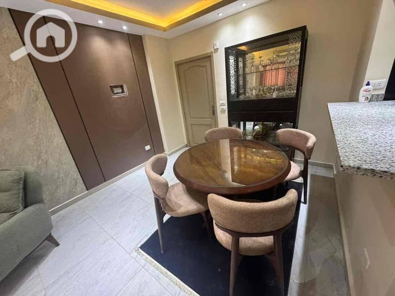 4 a4db902a-b069-45b0-9989-50f9b582a57e. jpg