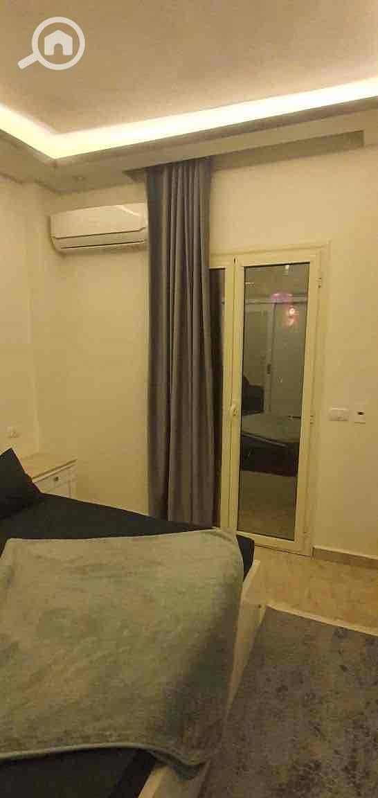 14 52bf2030-ce23-4e44-9a3d-cf8dc93d972a. jpg